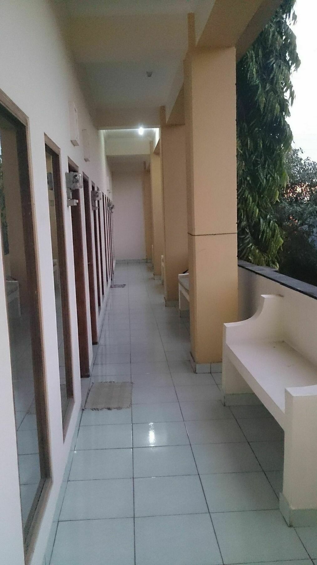 丹帕沙 Pondok Taman 828酒店 外观 照片